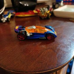 Hot Wheels 2001 open Road-Ster Blue Diecast Car