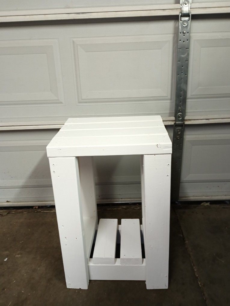 Small Side Table Great 🎄 Gift 