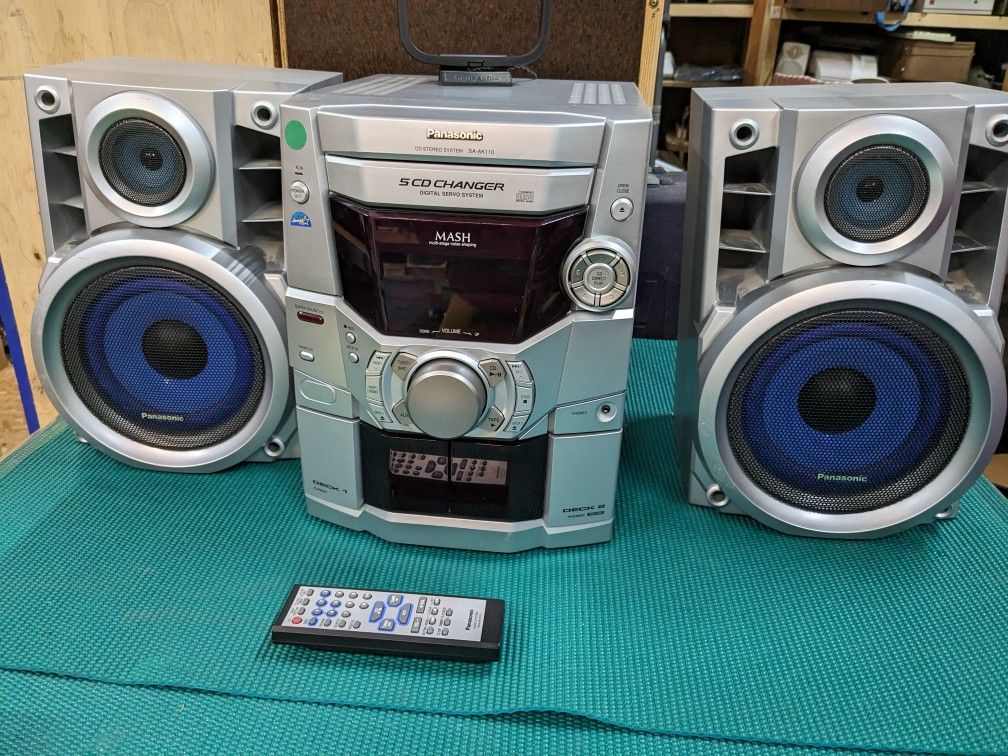Panasonic SA-AK110 Stereo System 5 Disc CD Change Dual Cassette Deck Remote
