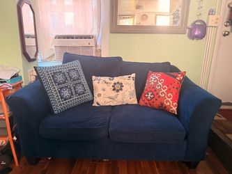 Couch love seat
