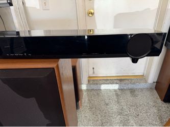 Yamaha YAS-101 Front Surround Soundbar – Built-In Subwoofers