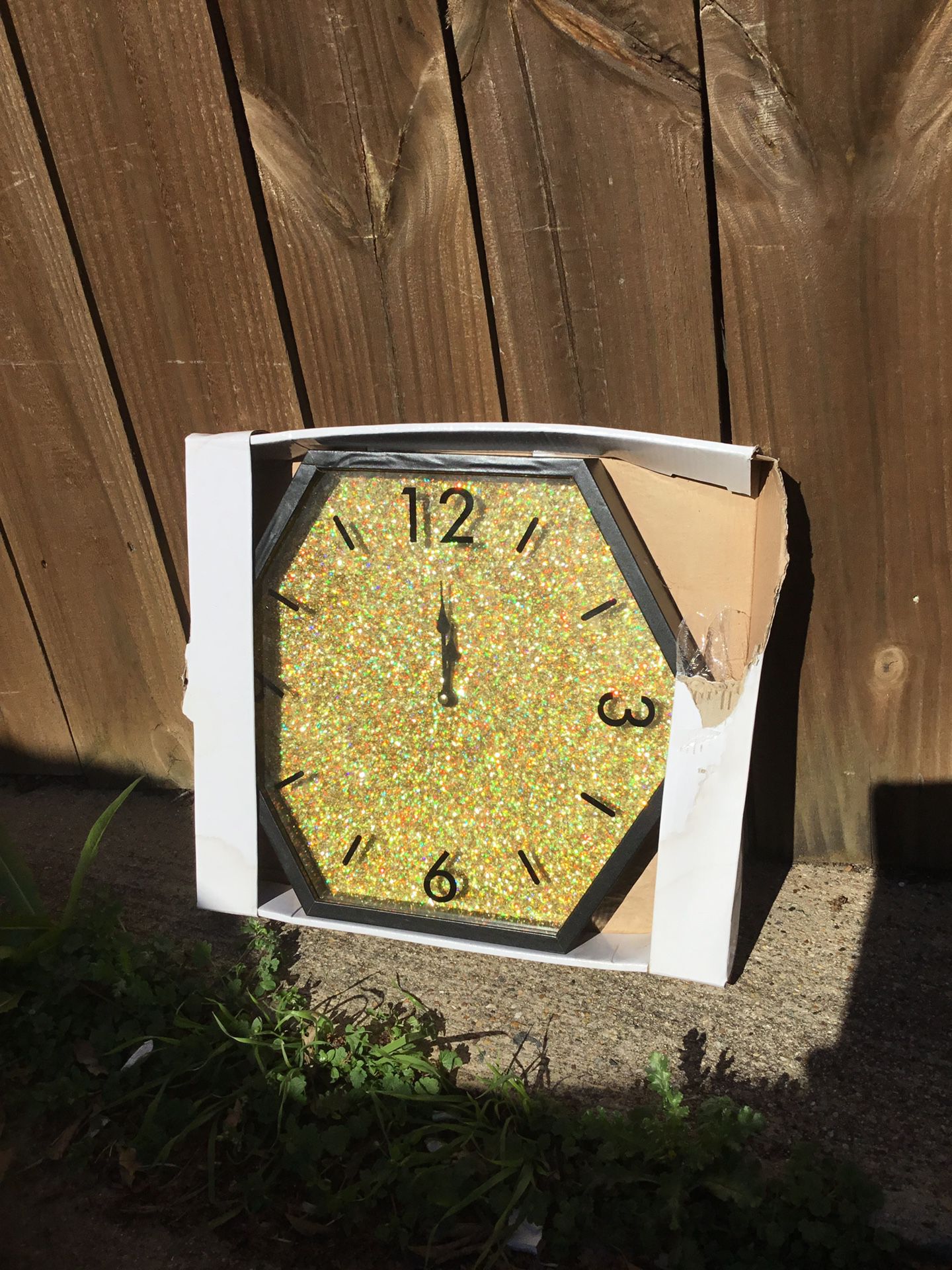 Glitter clock