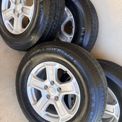 Wheels and Tires for Jeep Wrangler 17" OEM 