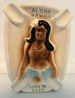 1950’s Ceramic Ashtray Hula Girl (Cash only)