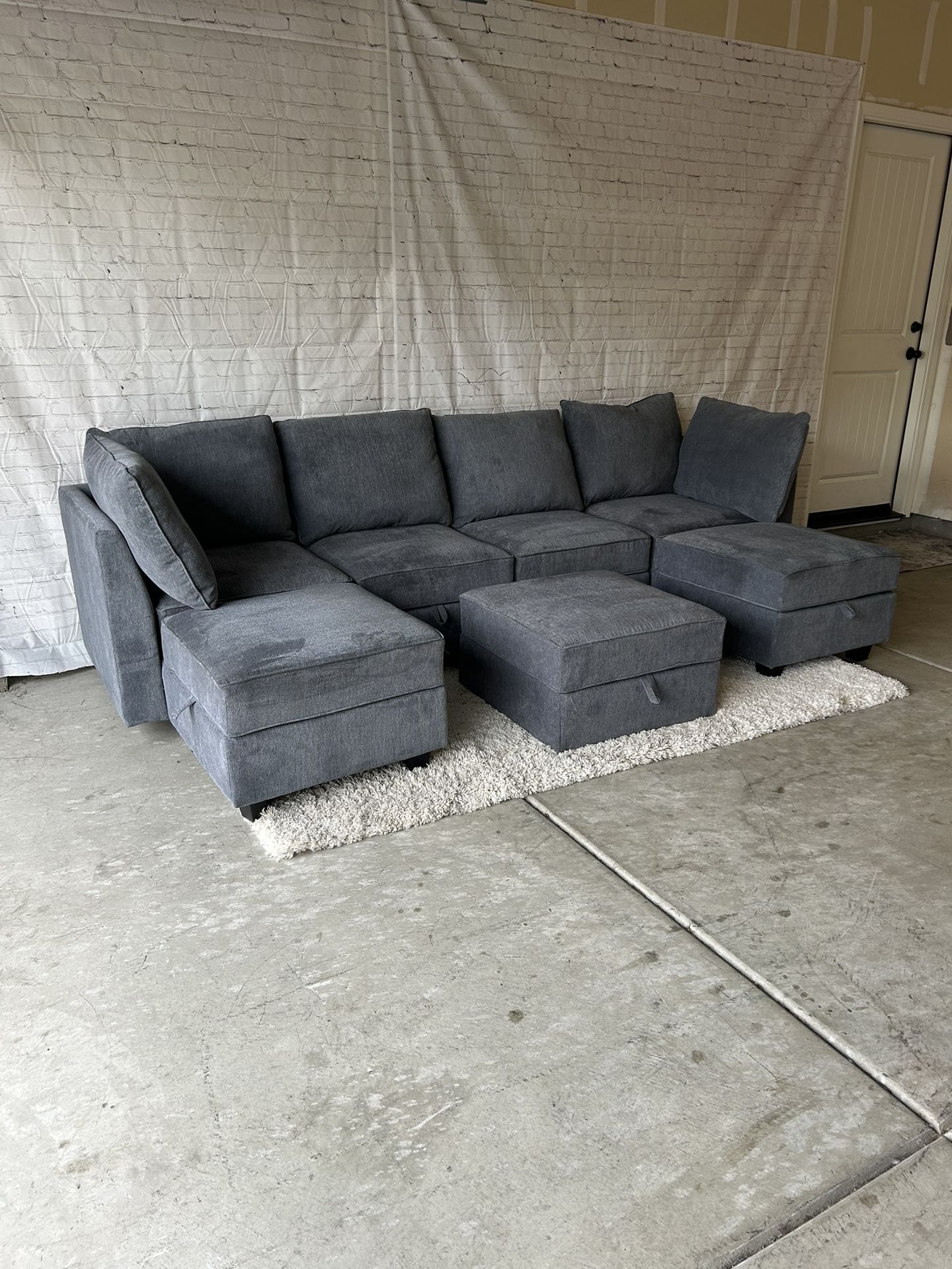 Huge Grey 7 Piece Modular Sectional (Delivery Available)