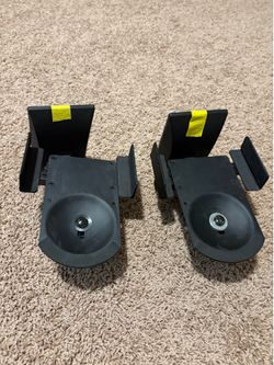 Wall mounted speaker holder
