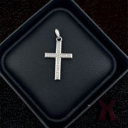 Beautiful Diamond Cross Pendant In 14k White Gold