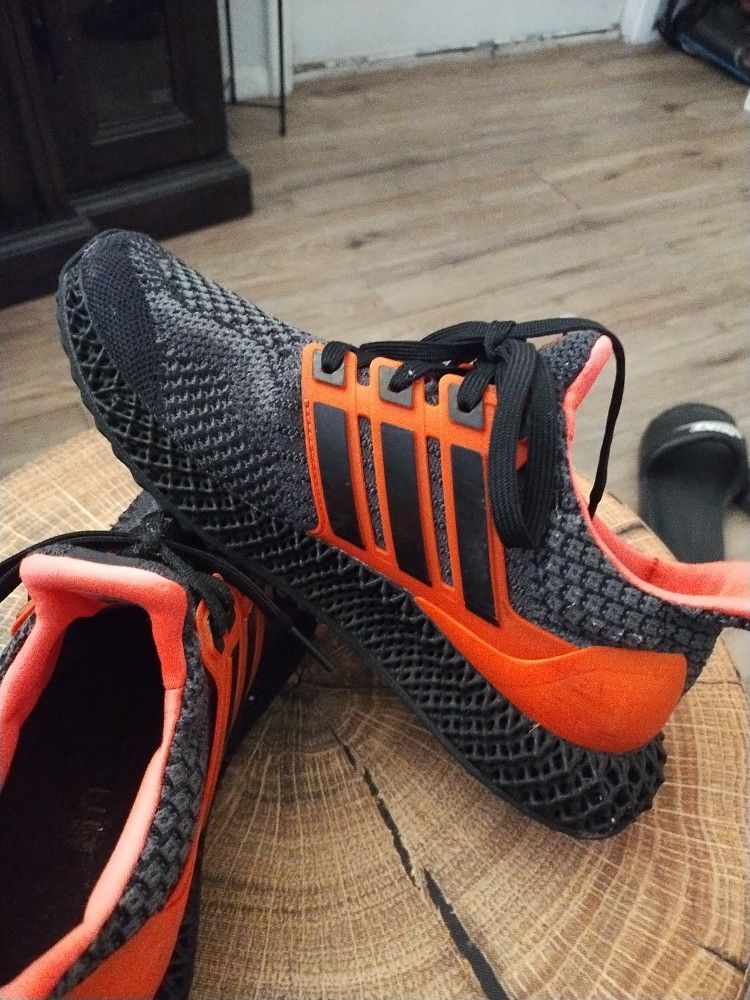 Size 7 Adidas ultra4D