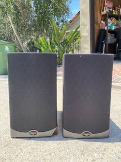Pair Of Klipsch Reference Series RB-51 Bookshelf Speakers