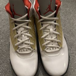 Jordan Maxin White Gym Red Jumps