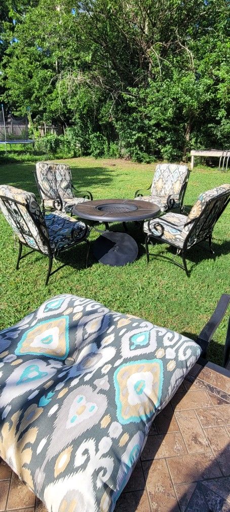 Patio Furniture With Fire Pit