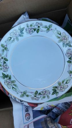 Complete set china for 8. With a lot of extras