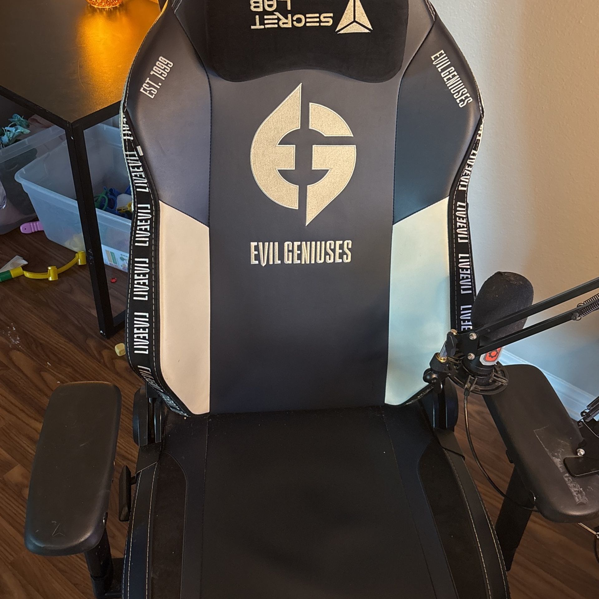 Secret labs gaming Chair