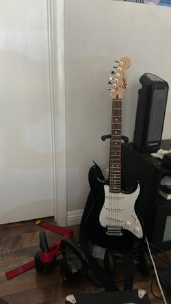 squier strat by fender