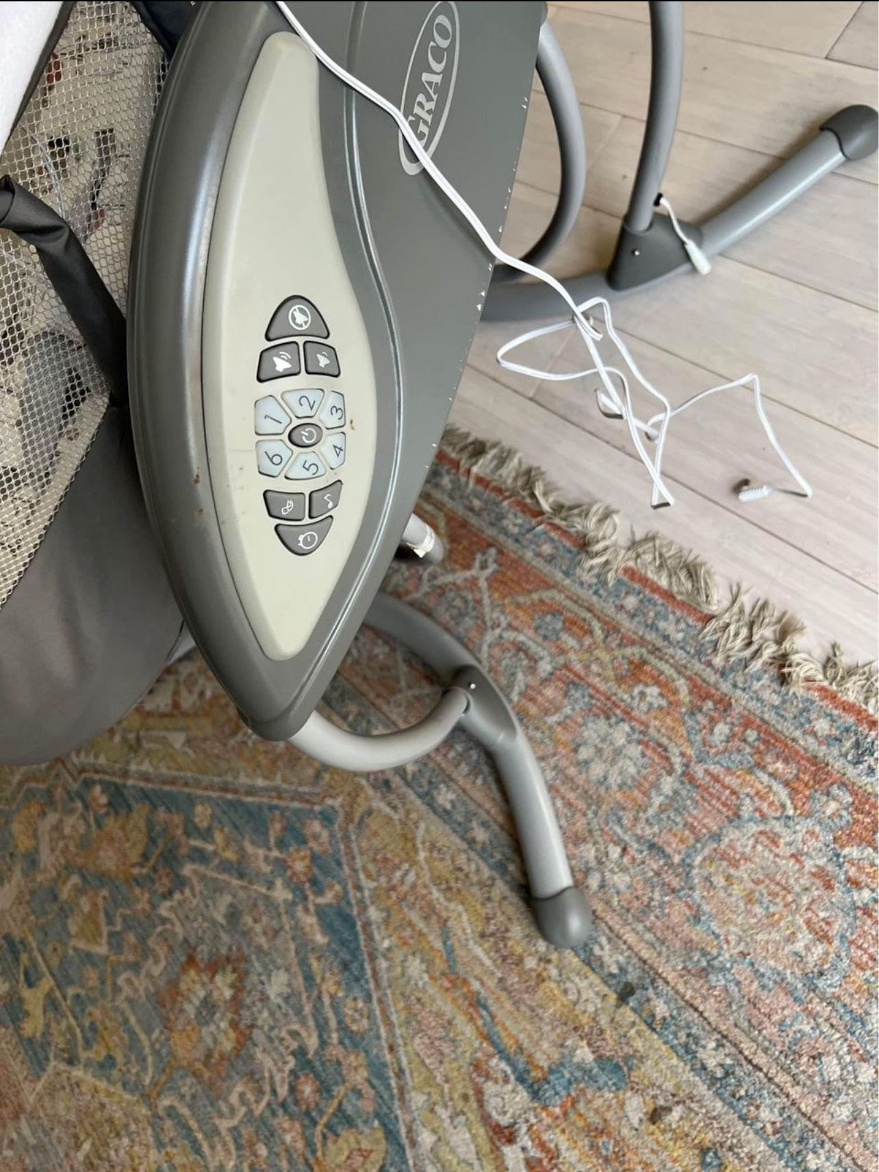 Graco swing- Newark-CA