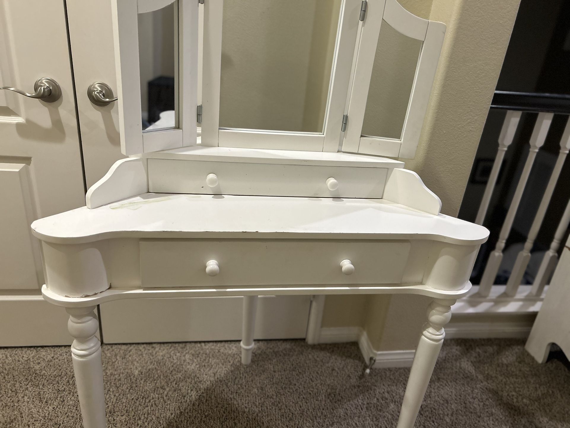 Corner Vanity - White With drawers And Folding Mirrors