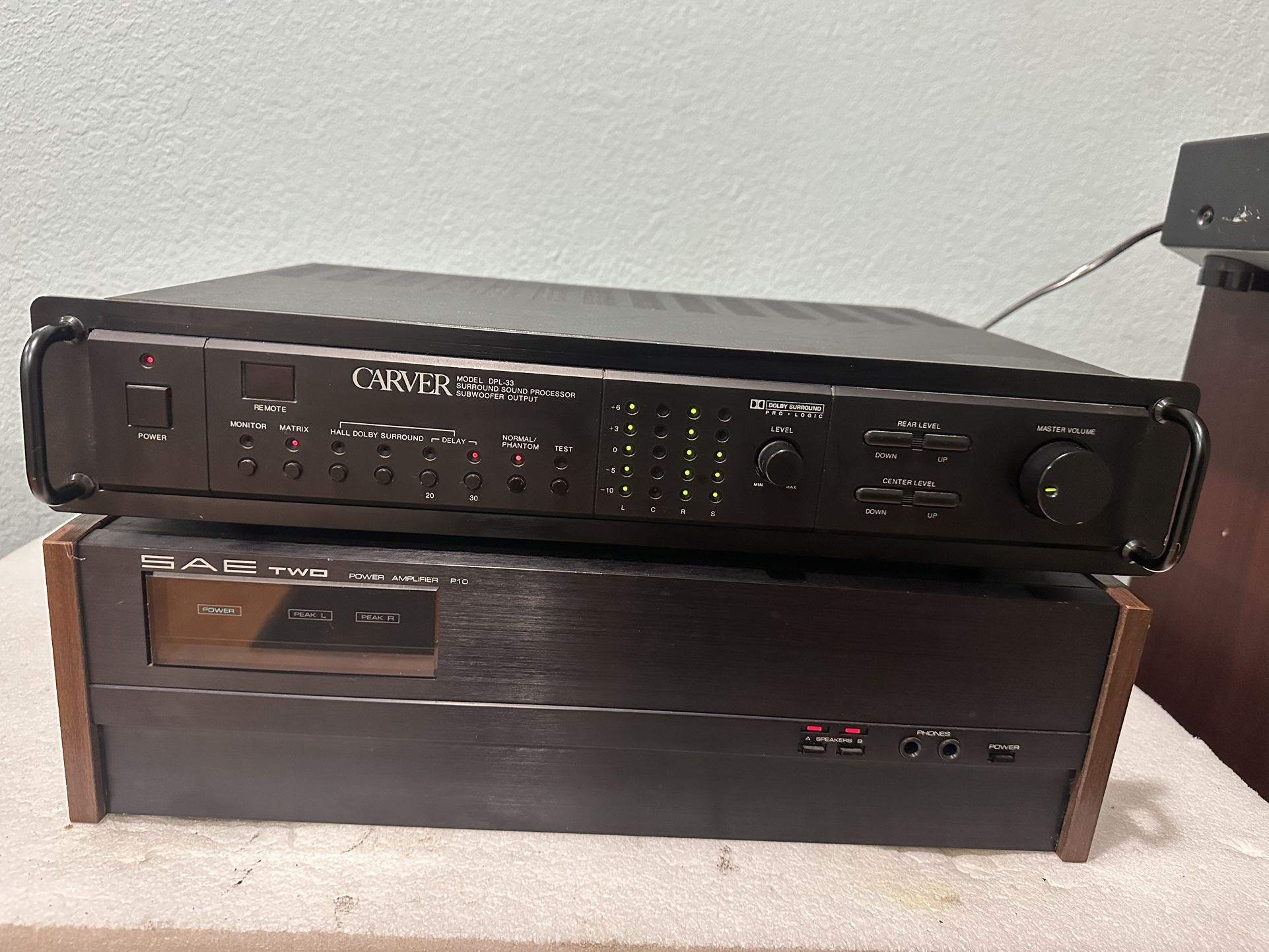 SAE TWO Power Amplifier P10 And CARVER DPL-33 PROCESSOR PREAMPLIFIER
