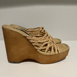 Ellemenno Wedge Shoes/ Sandals