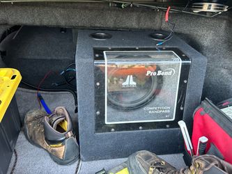 10” inch Jl audio W3 600watts 300 rms  2ohms (Be ready to buy leave BS elsewhere )