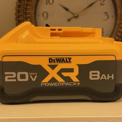 New Dewalt 20V XR POWERPACK 8AH