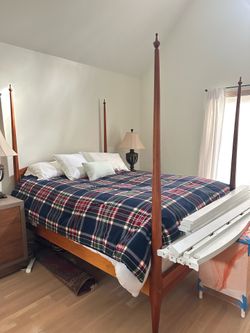 Classic Solid Wood Queen Four Poster Bed