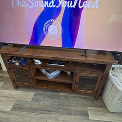 Entertainment center