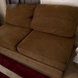 Nice Little Couch Very Clean Very Comfortable Which With Two Lamps $60 For All