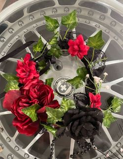 Gothic Red & Black Halloween Costume Set – Matching Rose Headpiece & Bouquet