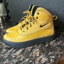 Nike Boots