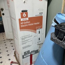 G E  40 Gallon  Water Heter
