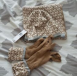 Michael Kors gloves Scarf and hat