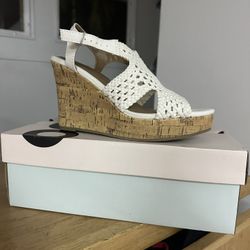 Brand New/ Size 8
