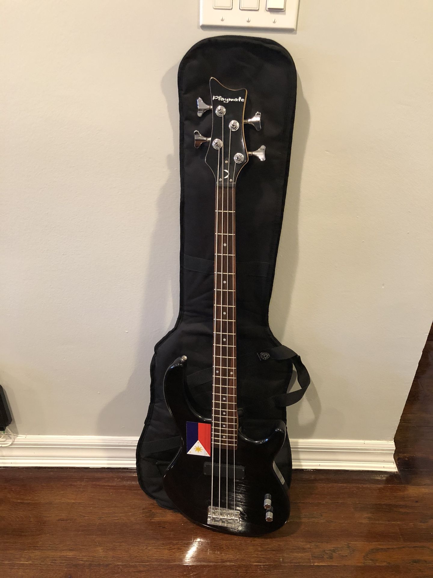 Dean Electric Bass Guitar w/ Gig Bag