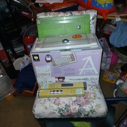 Basic Cricut 2 Cricut Cutting Guides ,criccut Paper 10 Rolls Brand New