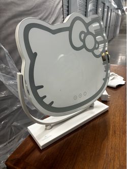Impressions Vanity Hello Kitty LED Makeup Mirror