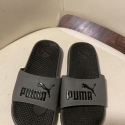 Puma Boys Slippers Size 2