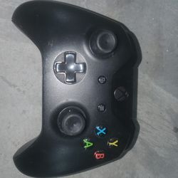Xbox One Controller Black Like New