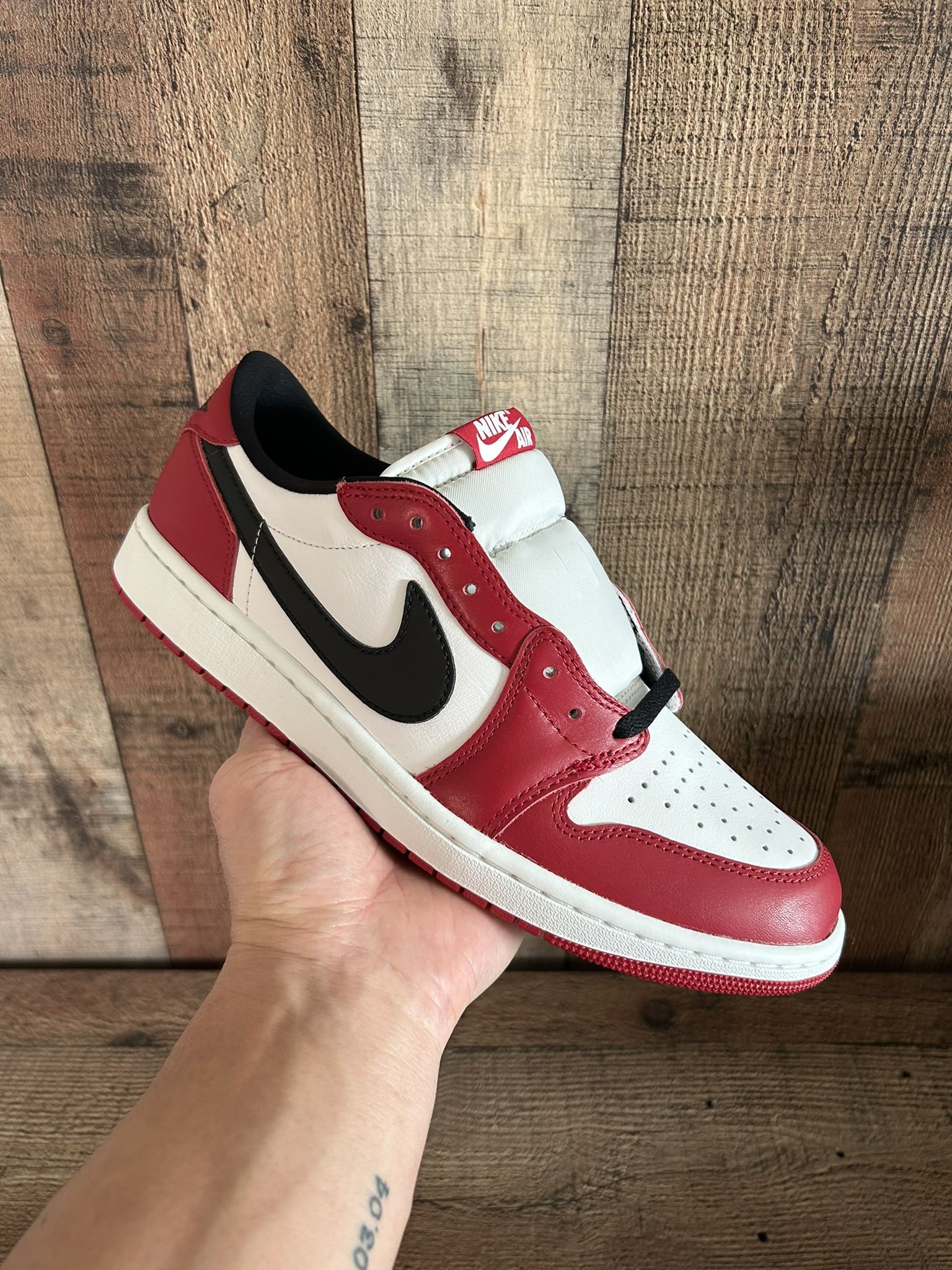 Jordan 1 Low • Chicago • Size 11 • DS