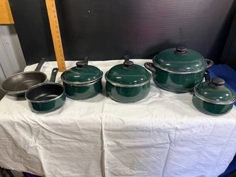 Green Enamel Cookware Set with Lids