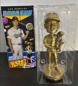Rare Ohtani gold Bobblehead 1 of only 2000 !