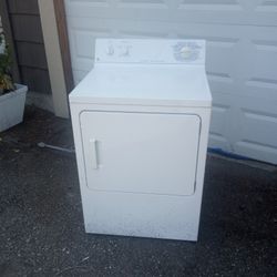 GE Heavy Duty Large Capacity Five Cycle Dryer