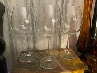 3 large  clear red wine 🍷 🍷 🍷 glasses 22 oz