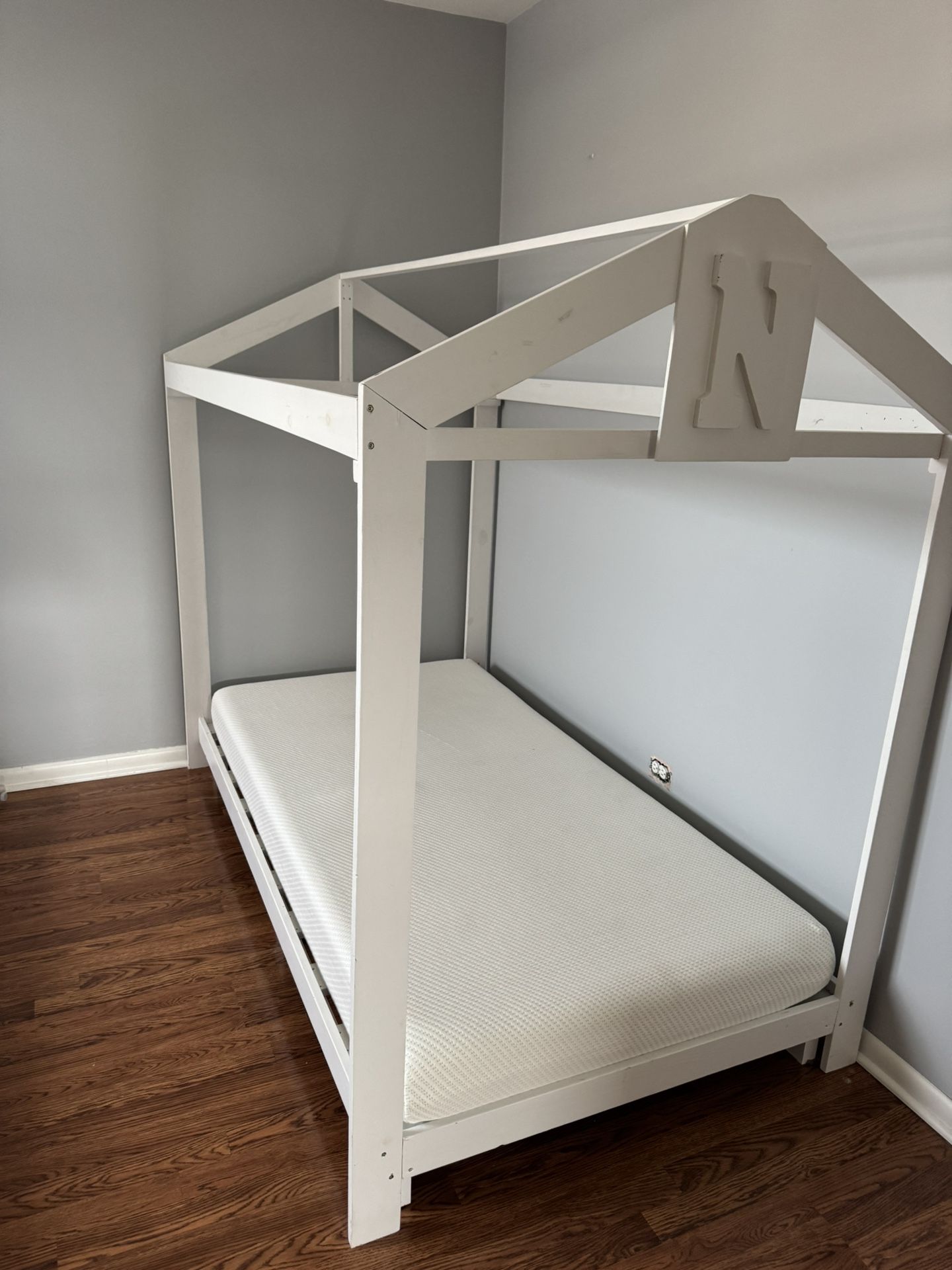 Twin Size Toddler Bed& Mattress