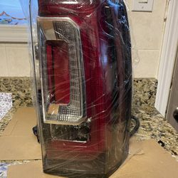 Right Side Tail Light Compatible with 2015-2020 GMC Yukon XL. (See Pics & Description) 