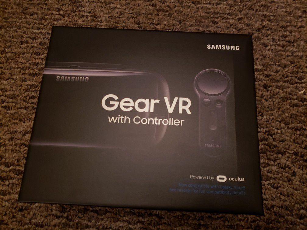 Samsung Galaxy VR with controller