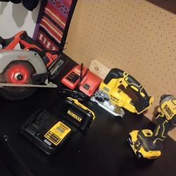 Milwaukee I Dewalt 