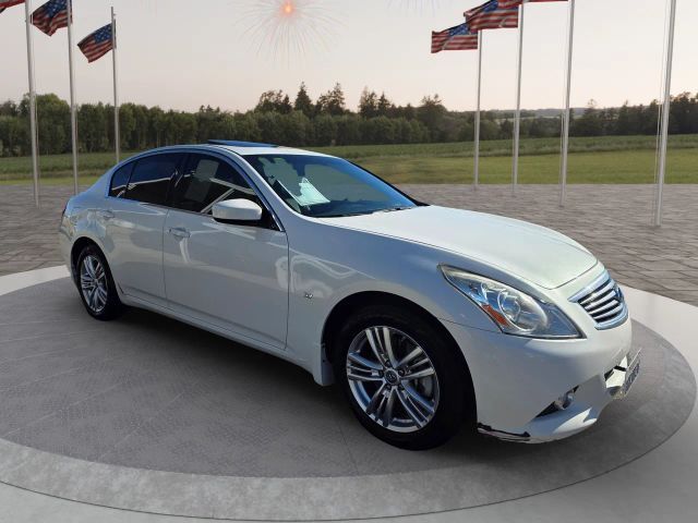 2015 INFINITI Q40