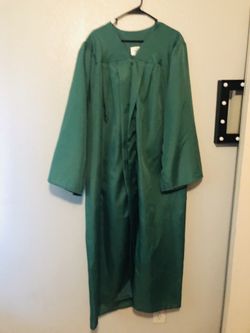 Graduation Gown Sz 6’1- 6’3 $10