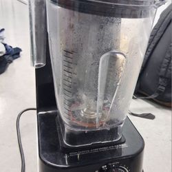 NuWave Moxie Professional Vacuum Blender.