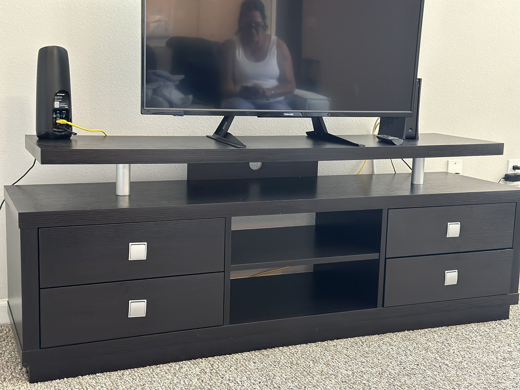 TV Stand / Entertainment Center